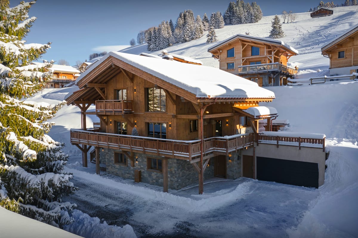 Luxueux chalet près des pistes avec bain nordique et sauna - OVO Network