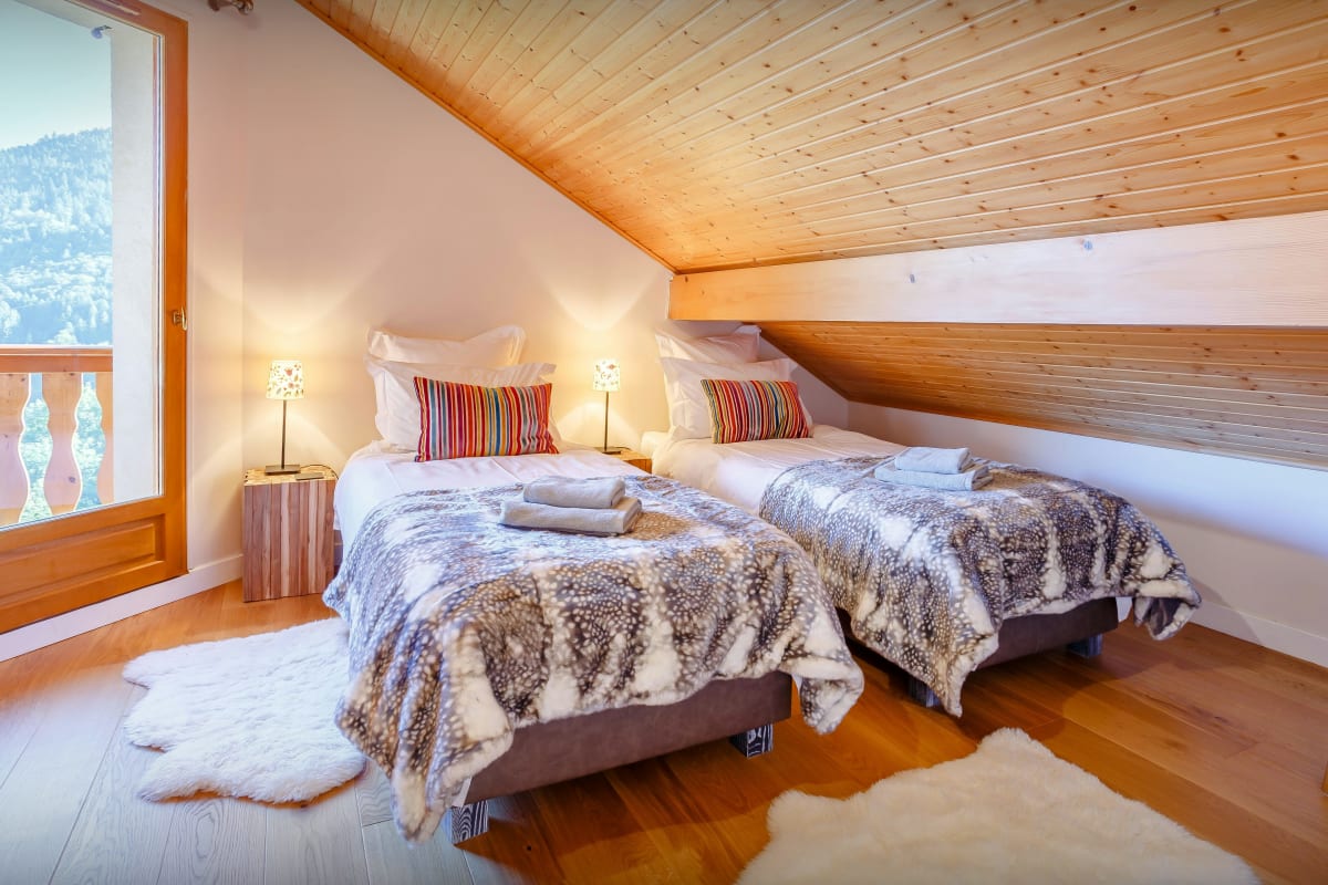 Chalet   Vues imprenables et jacuzzi - pour 8 - OVO Network