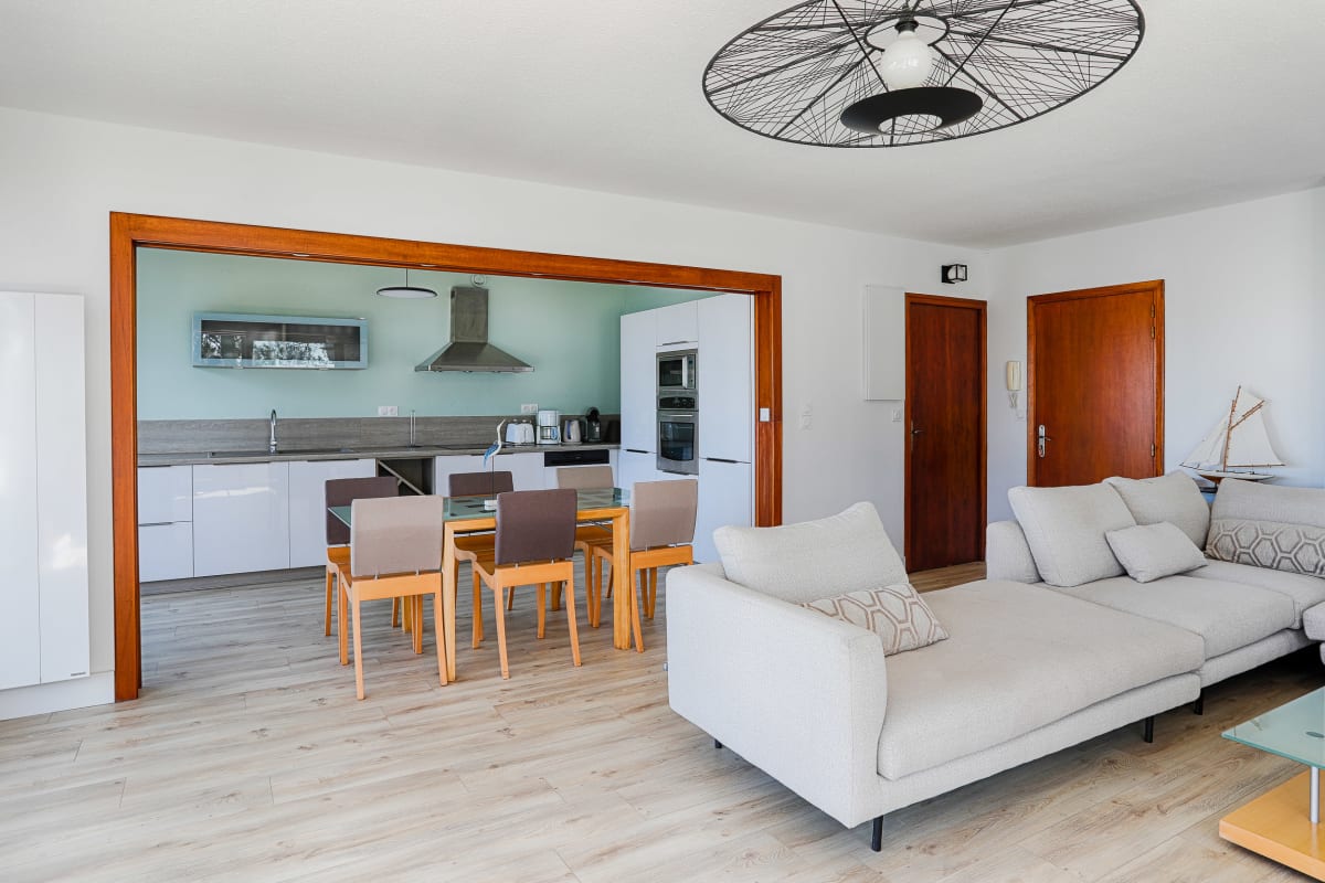Appartement Spacieux T4 avec Wifi en front de mer 
