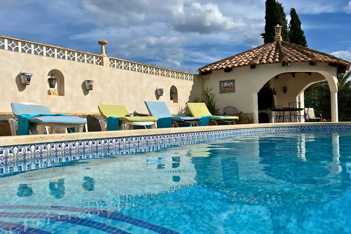 Authentique finca espagnole avec piscine privée et jardin