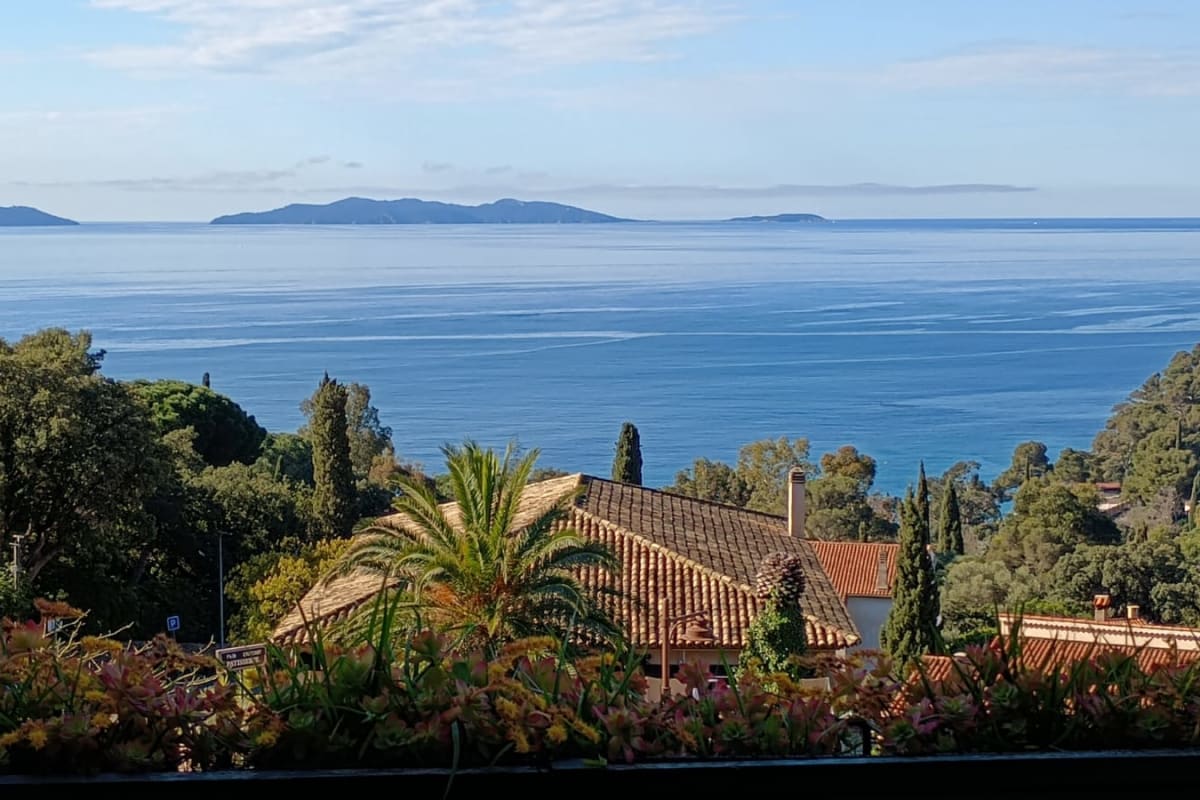 Appartement avec terrasses à Rayol-Canadel-sur-Mer