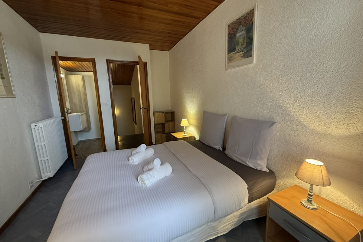 Chalet   Belle maison individuelle face aux pistes