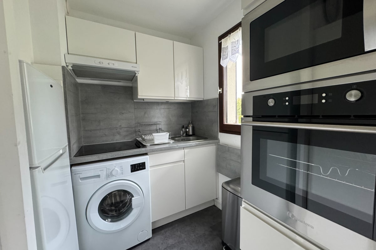  immobilier  Appartement moderne avec accès direct à la plage