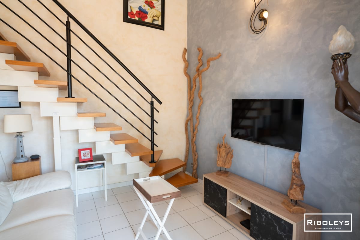 Immobilier Charmante maison climatisée à 500m de la plage  