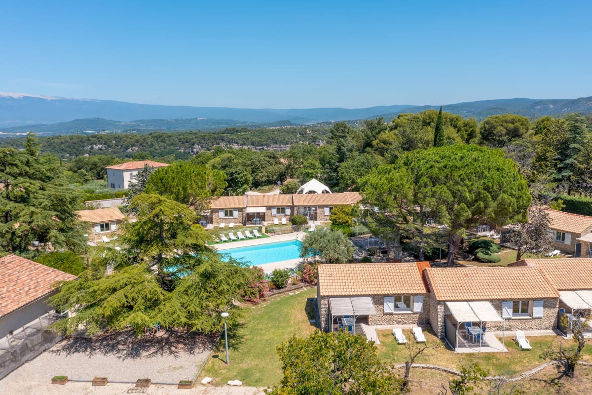 Mazet cosy dans domaine sécurisé