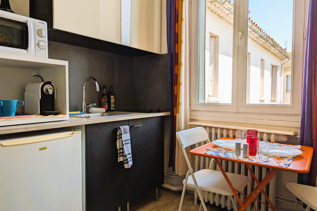 Appartement Studio lumineux - 300 mètres du Port de Toulon 