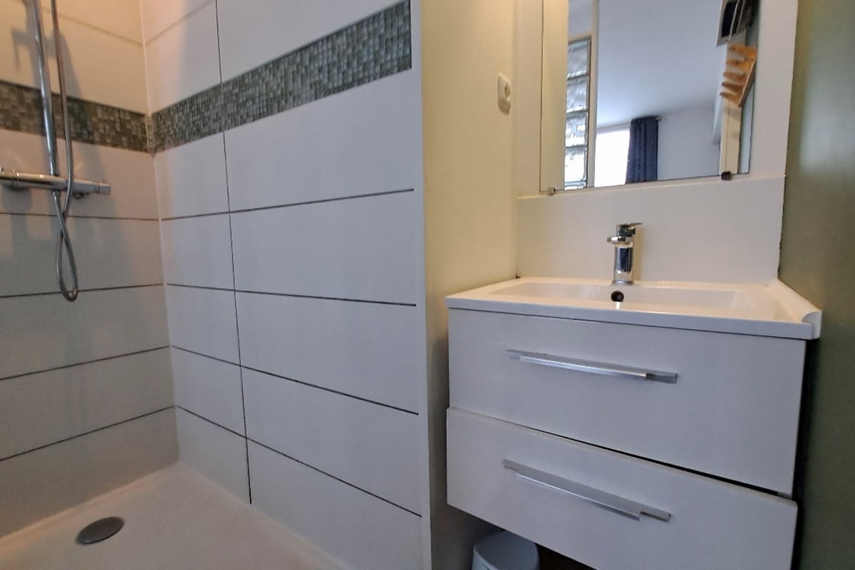 Immobilier Joli studio 32 mètres carrés à côté de la plage  