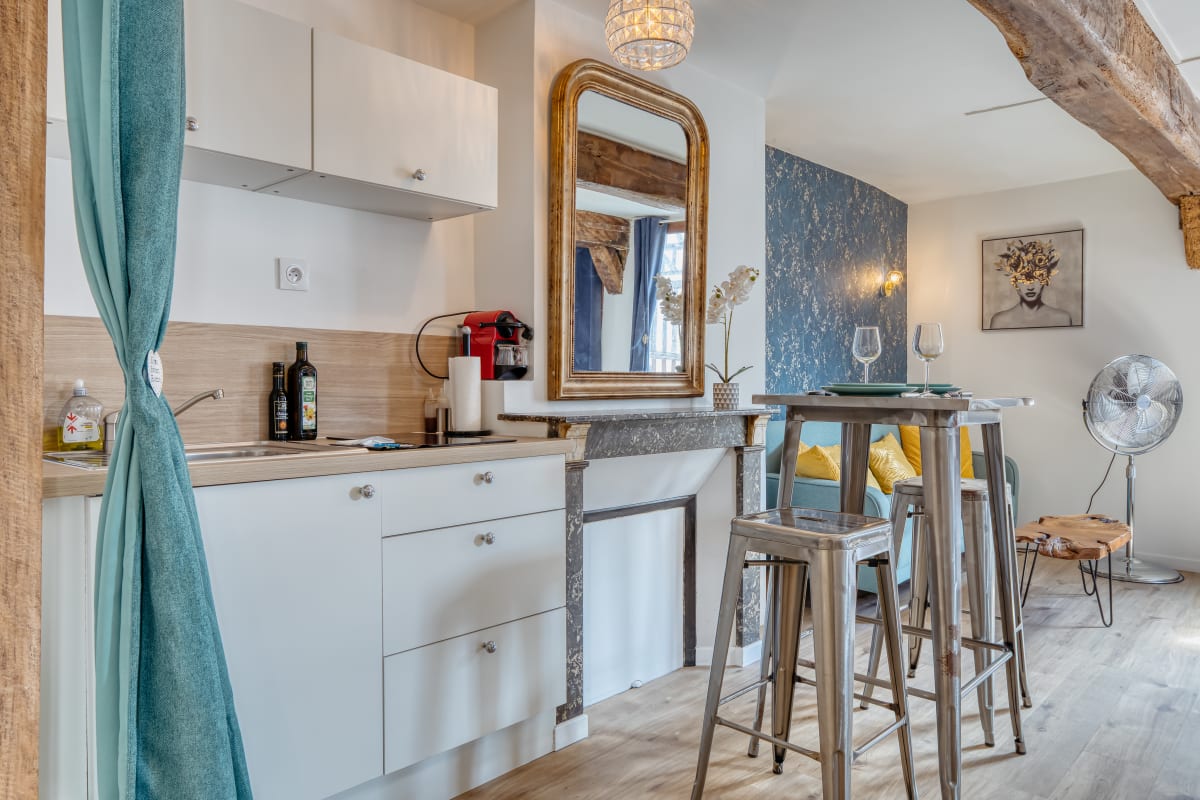  Appartement Authentique 3 : nid urbain au charme envoûtant en plein coeur de Rouen