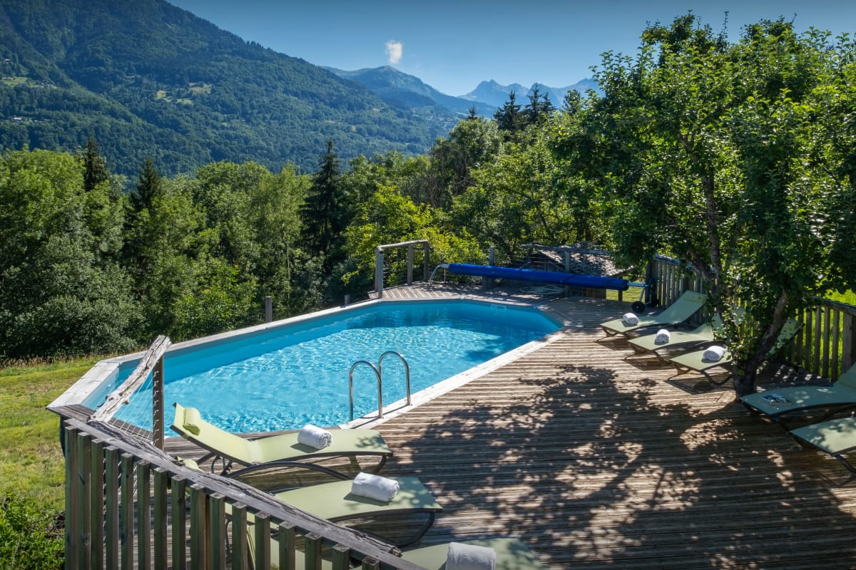 immobilier  Jacuzzi, salle de jeux et piscine - OVO Network