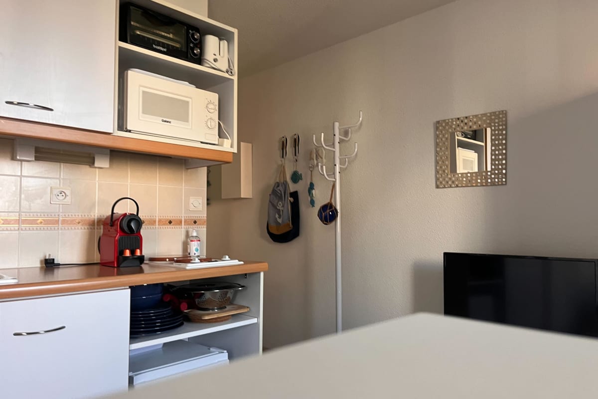  immobilier  Studio lumineux à deux pas de la mer