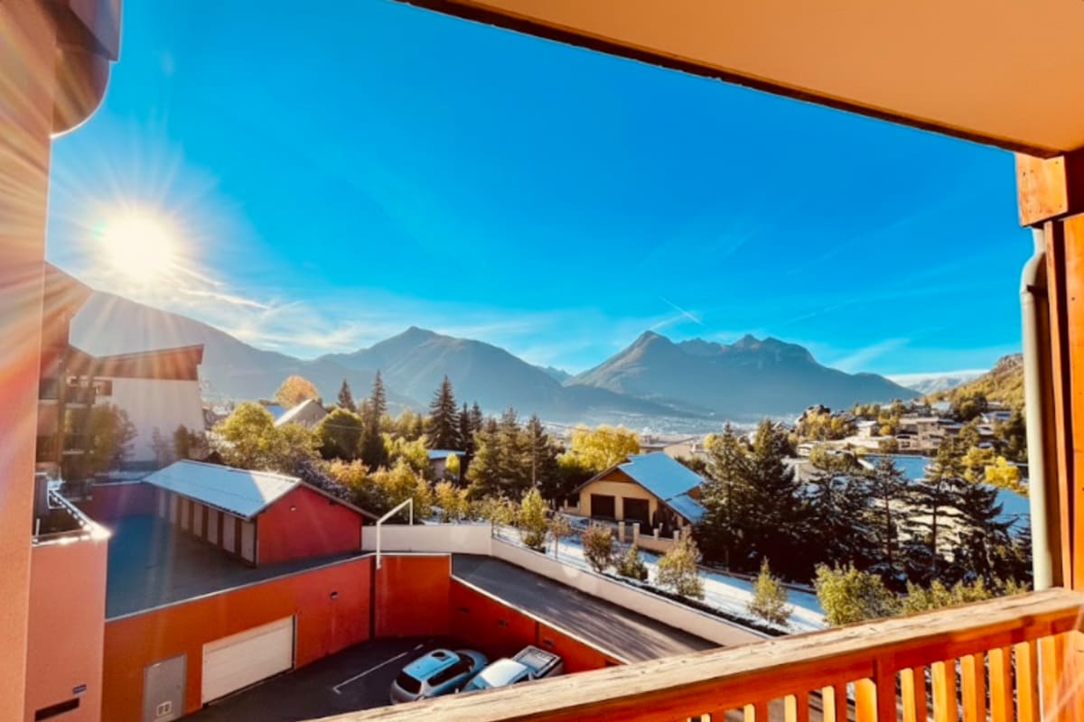 Bel Appt Cosy Avec Balcon à Briançon