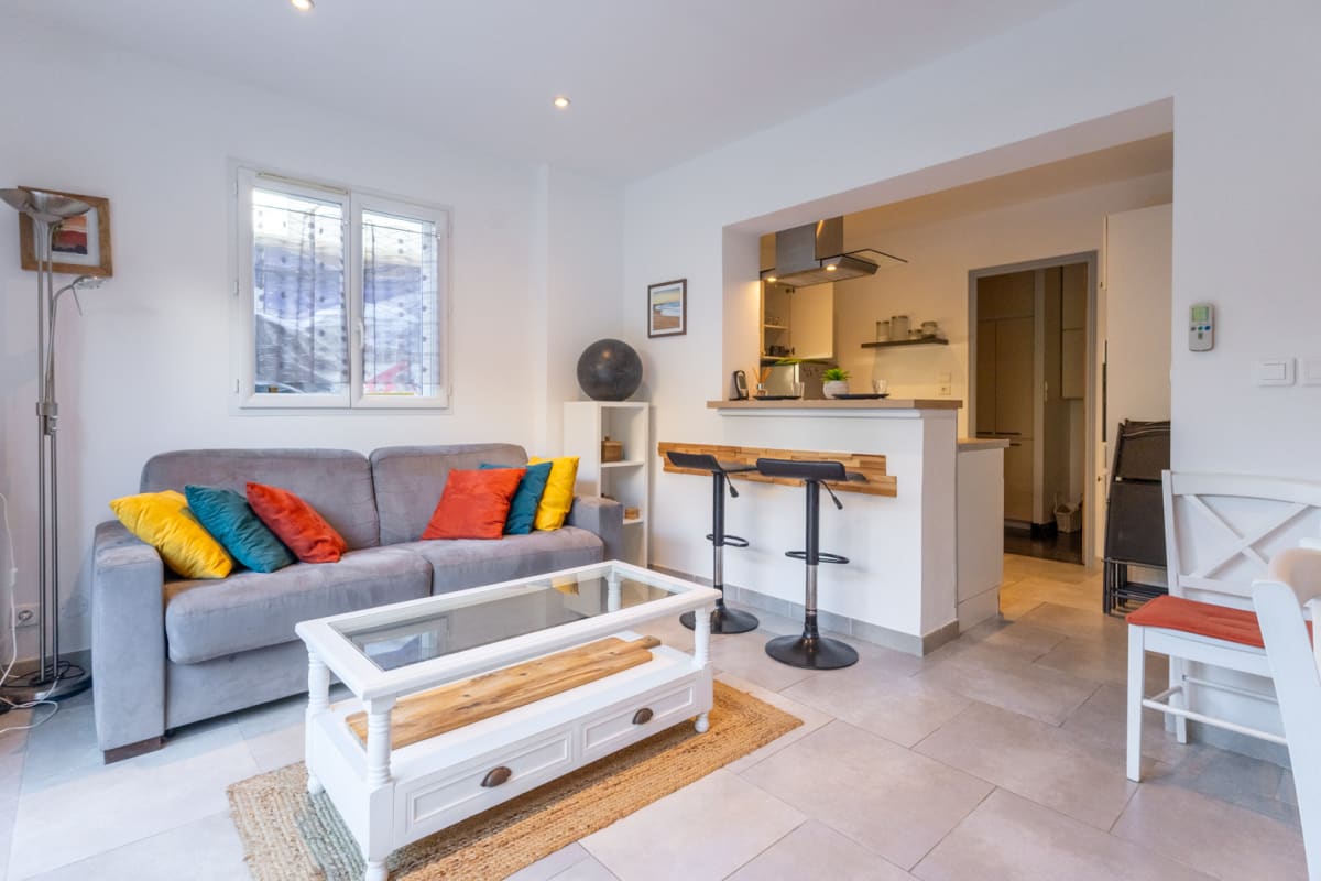 Appartement   T2 avec Terrasse à Six-Fours - Piscine + Parking