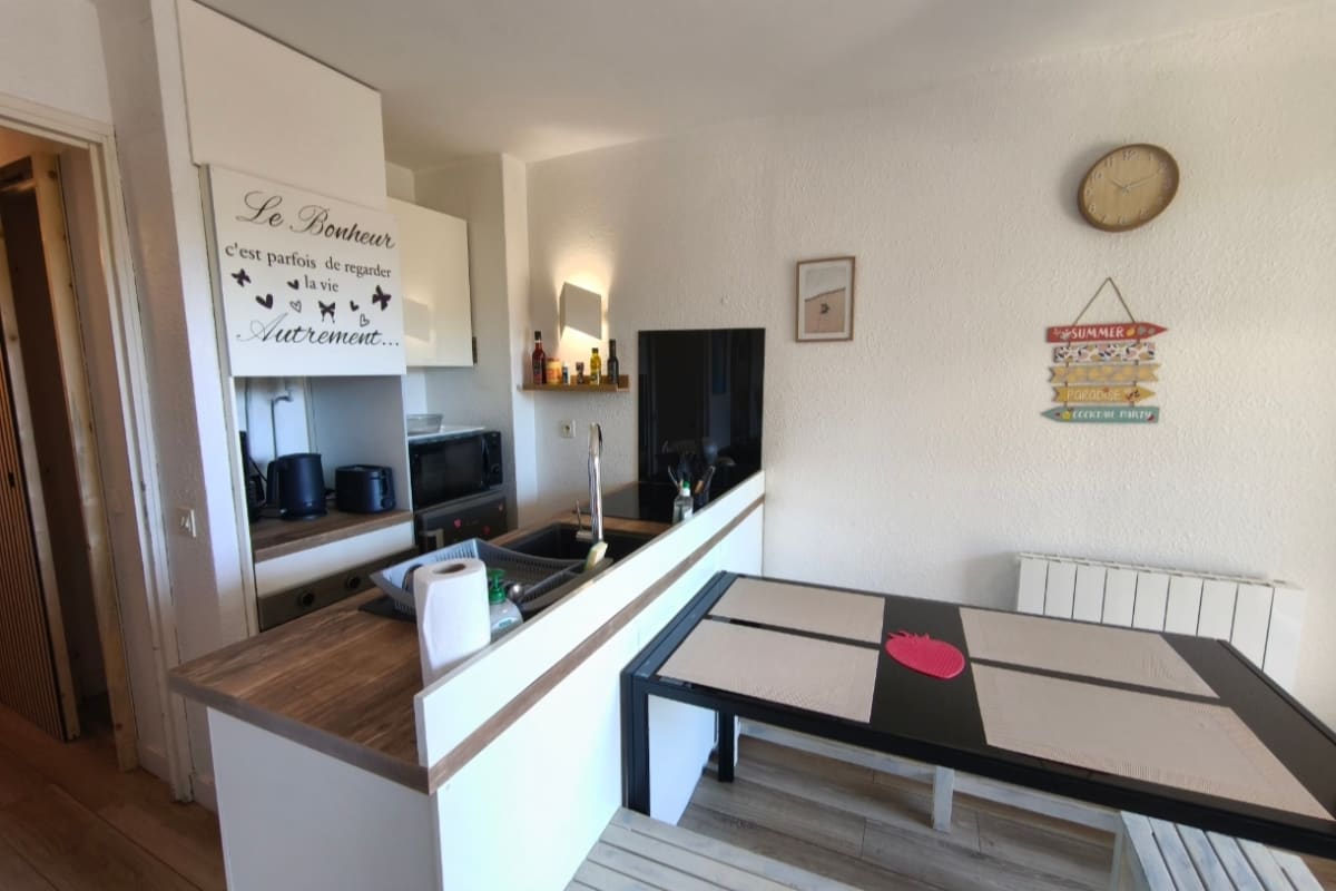  Appartement Bel appartement avec piscine, 10 min de la plage 