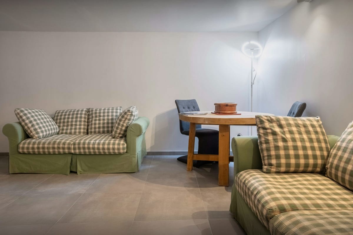 Chalet   Chalet pour 8 proche de toutes les activités de la montagne - OVO Network