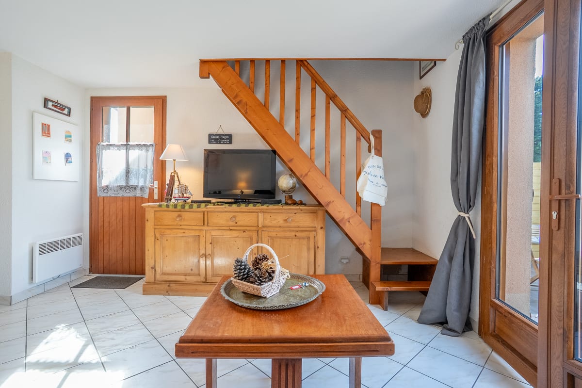  Cocon aux Mégalithes avec jardin et piscine 