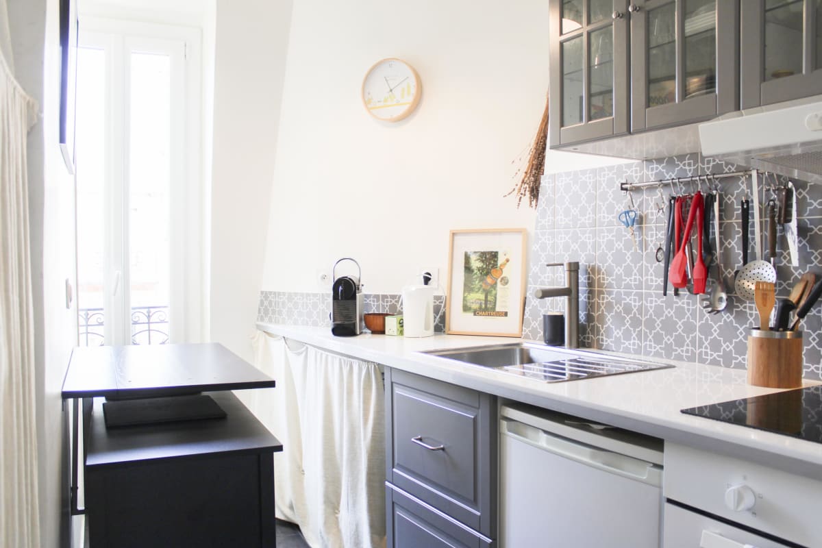 Appartement   Lumineux 35m² avec balcon ensoleillé à Paris