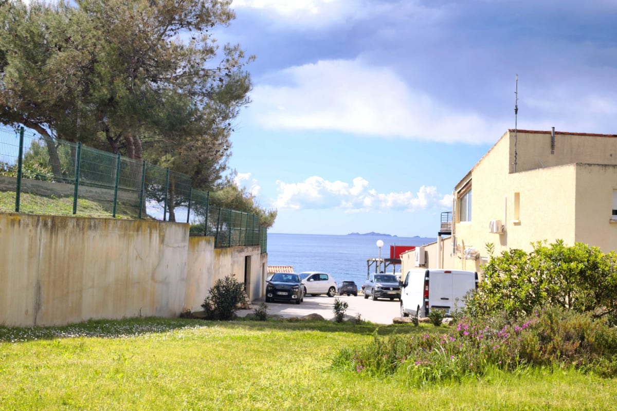  Appartement Appartement à 100m de la mer avec terrasse