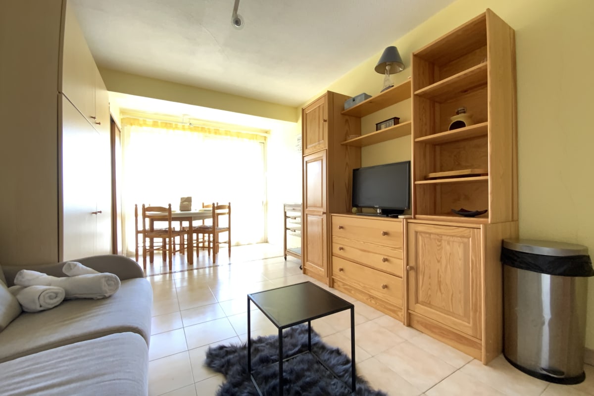 Immobilier L’Orée de Camargue – Studio cosy avec cour proche plager  