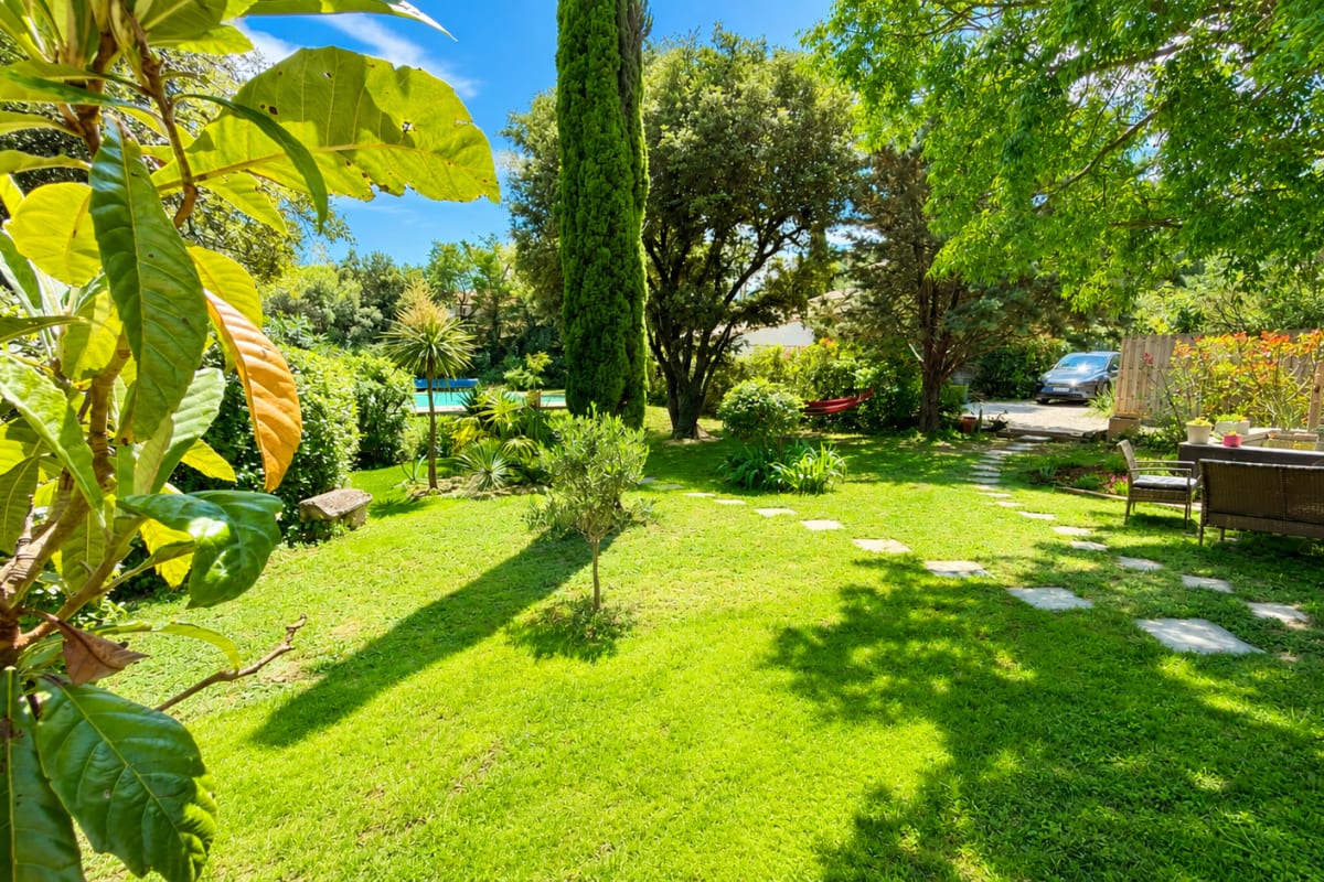 Maison Villa les ACANTHES - Piscine privée et grand jardin sur les hauteurs ☀️ 