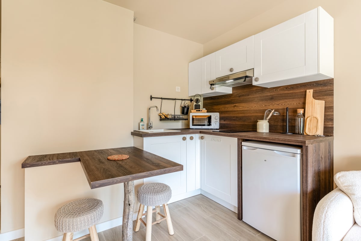 Appartement Studio refait à neuf dans résidence calme 