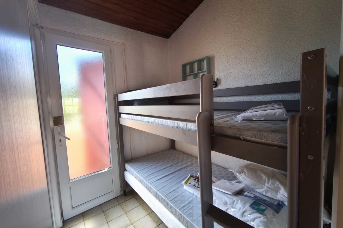 Appartement   Studio avec balcon à deux pas de la plage d’Agosta