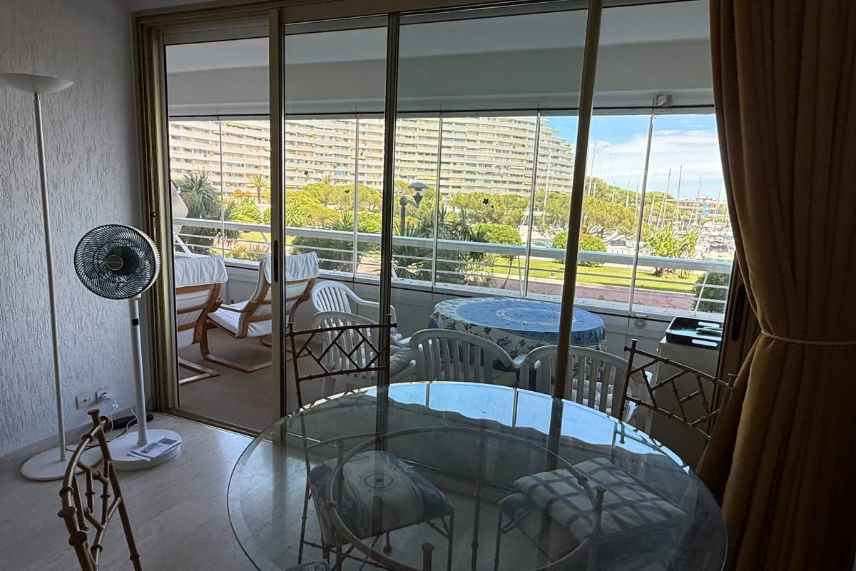  immobilier  Appartement avec terrasse à 300m de la plage