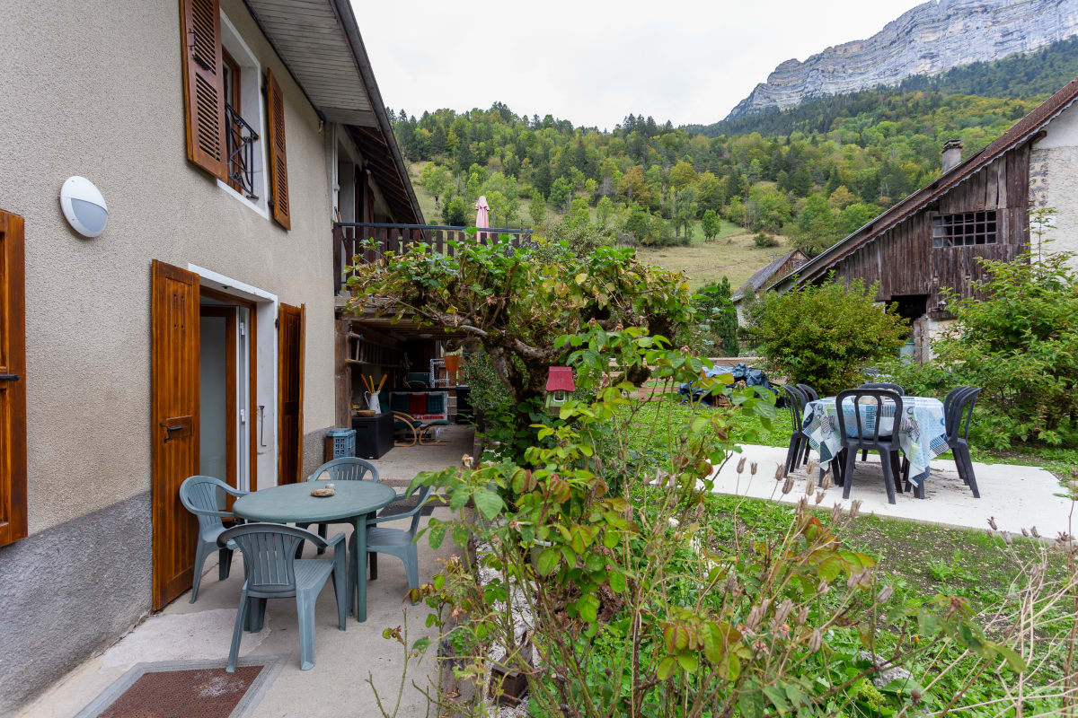  Maison Les Gites de la rivière au Cirque de Saint Même