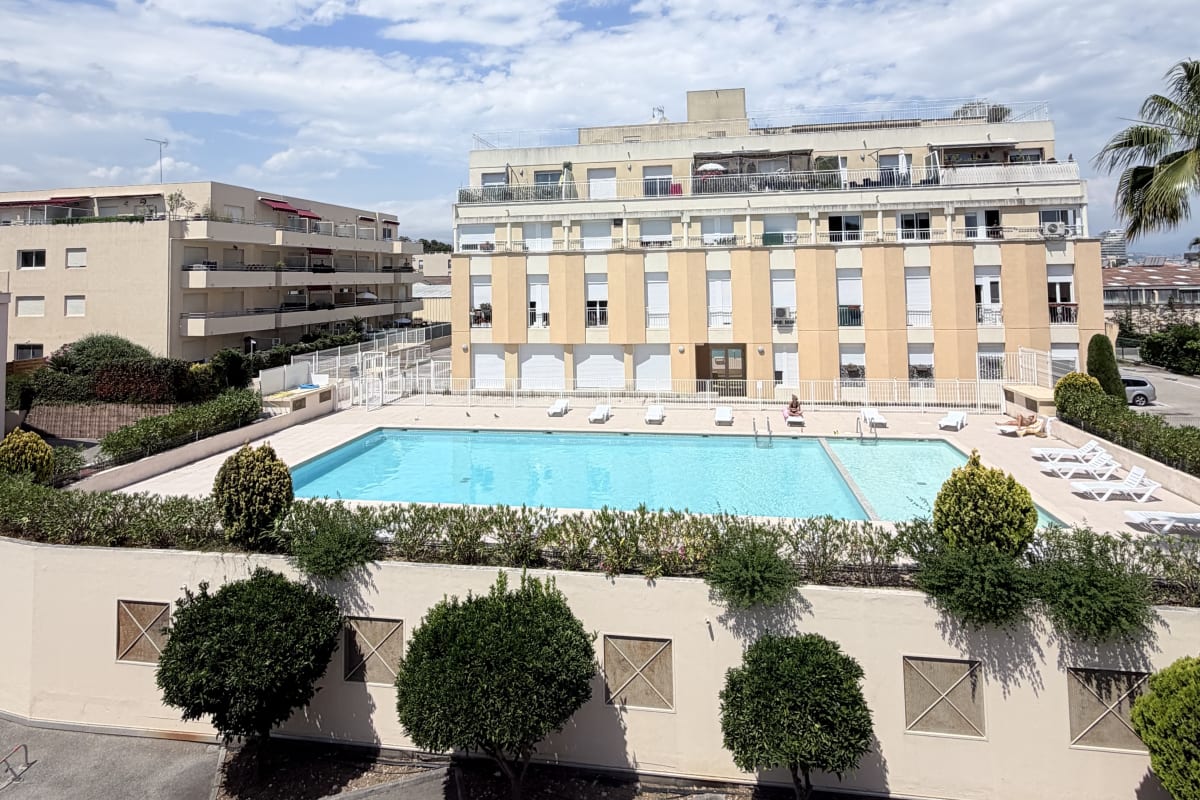 Immobilier Nid lumineux avec une belle terrasse  