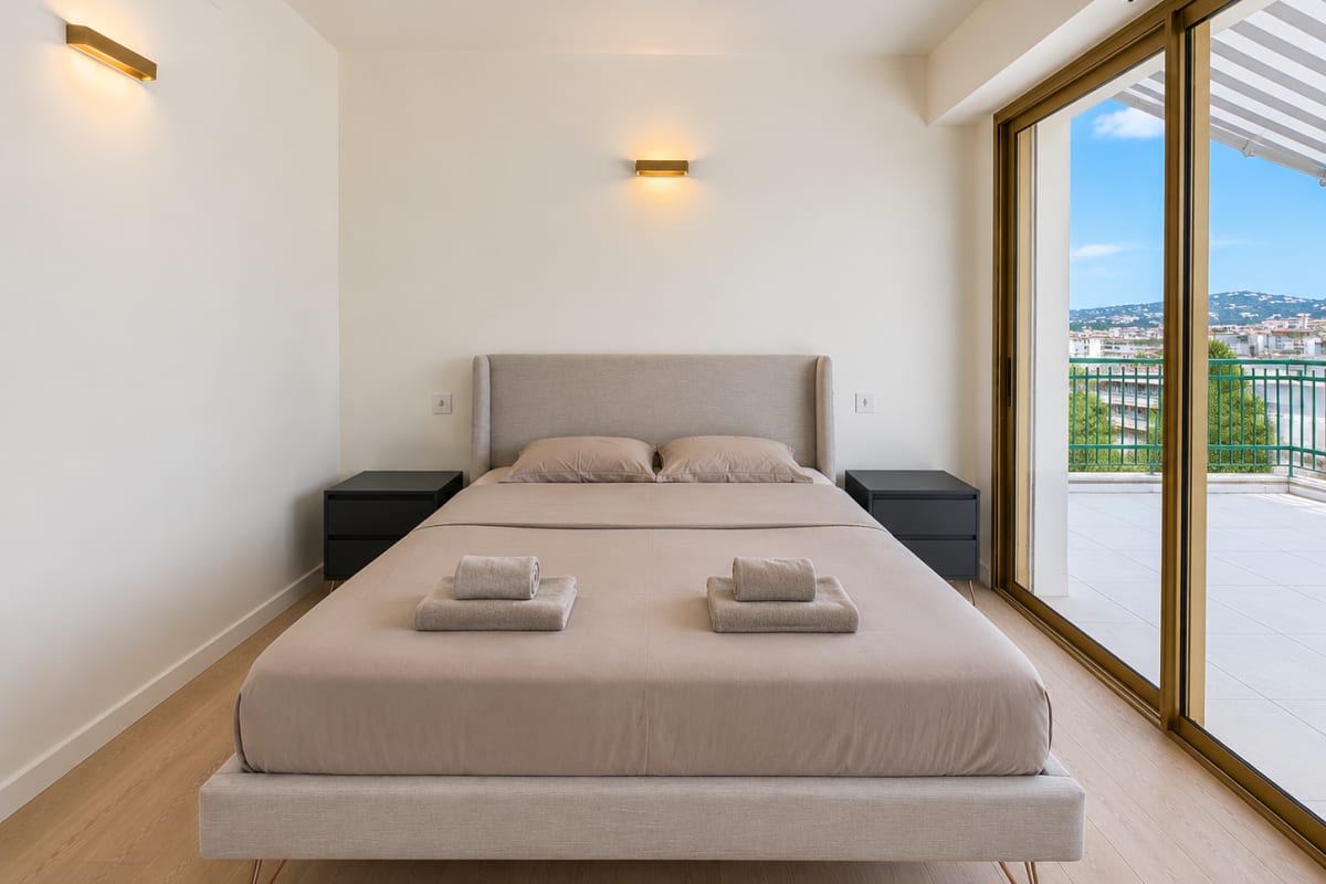 Immobilier Appartement penthouse d’exception centre Cannes avec vue mer, piscine  