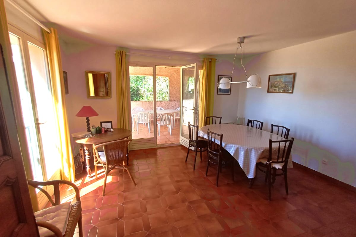 Maison   Villa familiale dans un domaine arboré proche mer