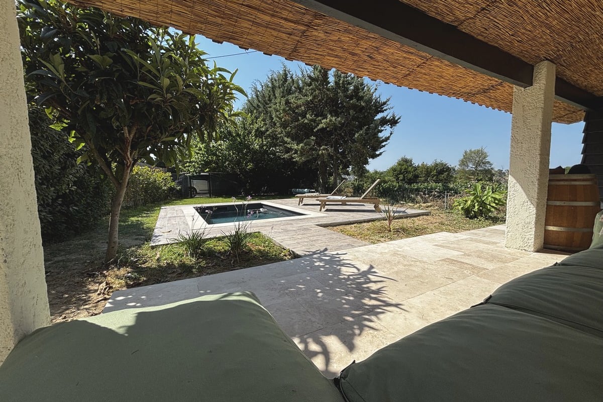 Maison   Villa en campagne avec piscine