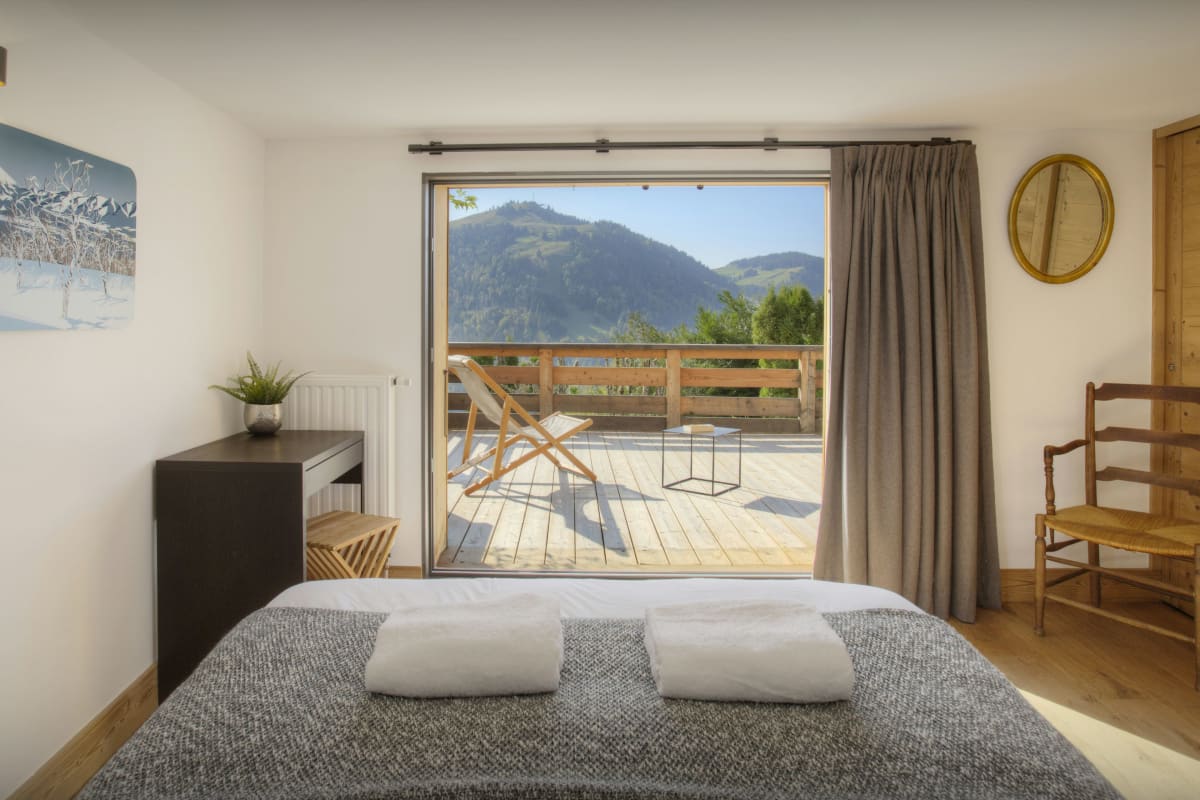 Immobilier Skis aux pieds pour 12, belle vue - OVO Network  