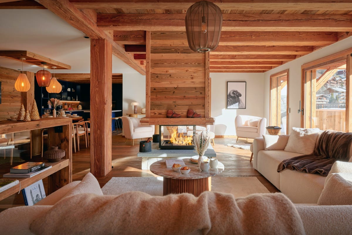 Incroyable chalet pour 12 - piscine et sauna, centre station - OVO Network