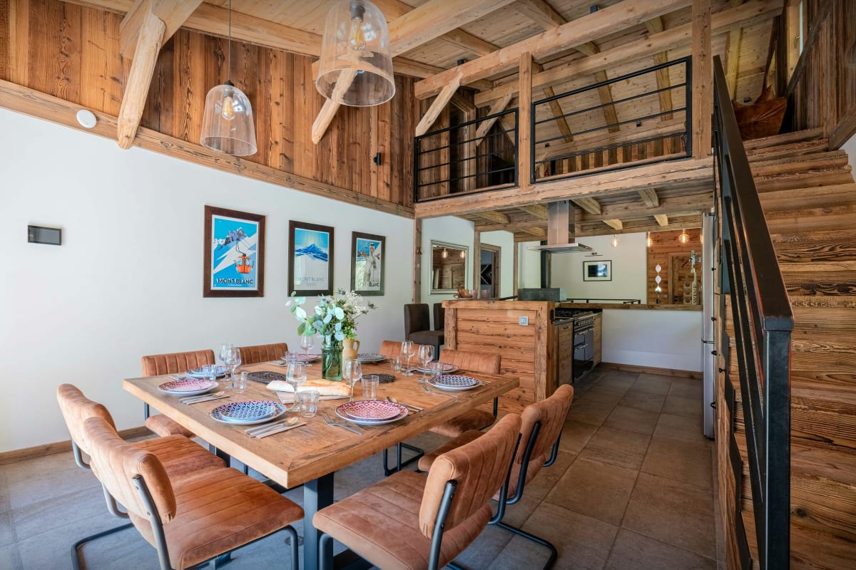 Chalet Chalet pour 12 en pleine nature avec jardin et jacuzzi - OVO Network 