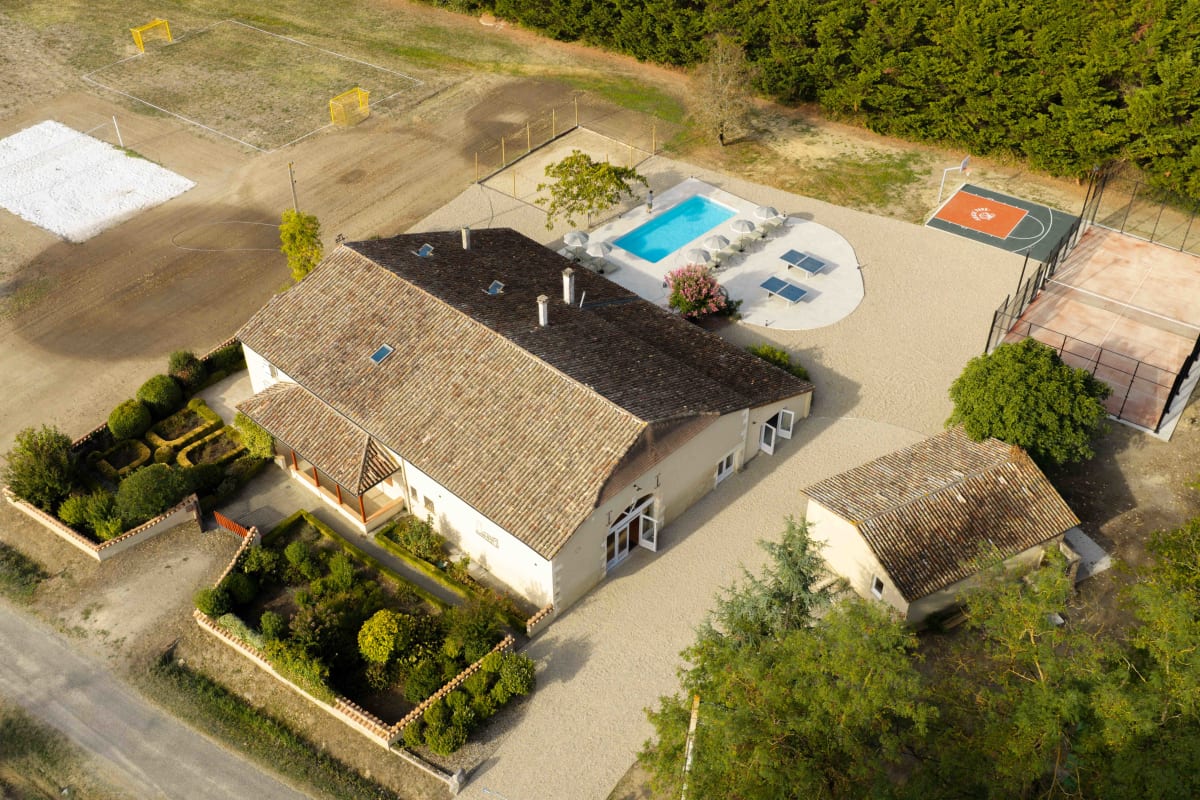  immobilier  HousePark Duras 45 personnes | Padel, 2 piscines int./ext., vue sur les Pyr