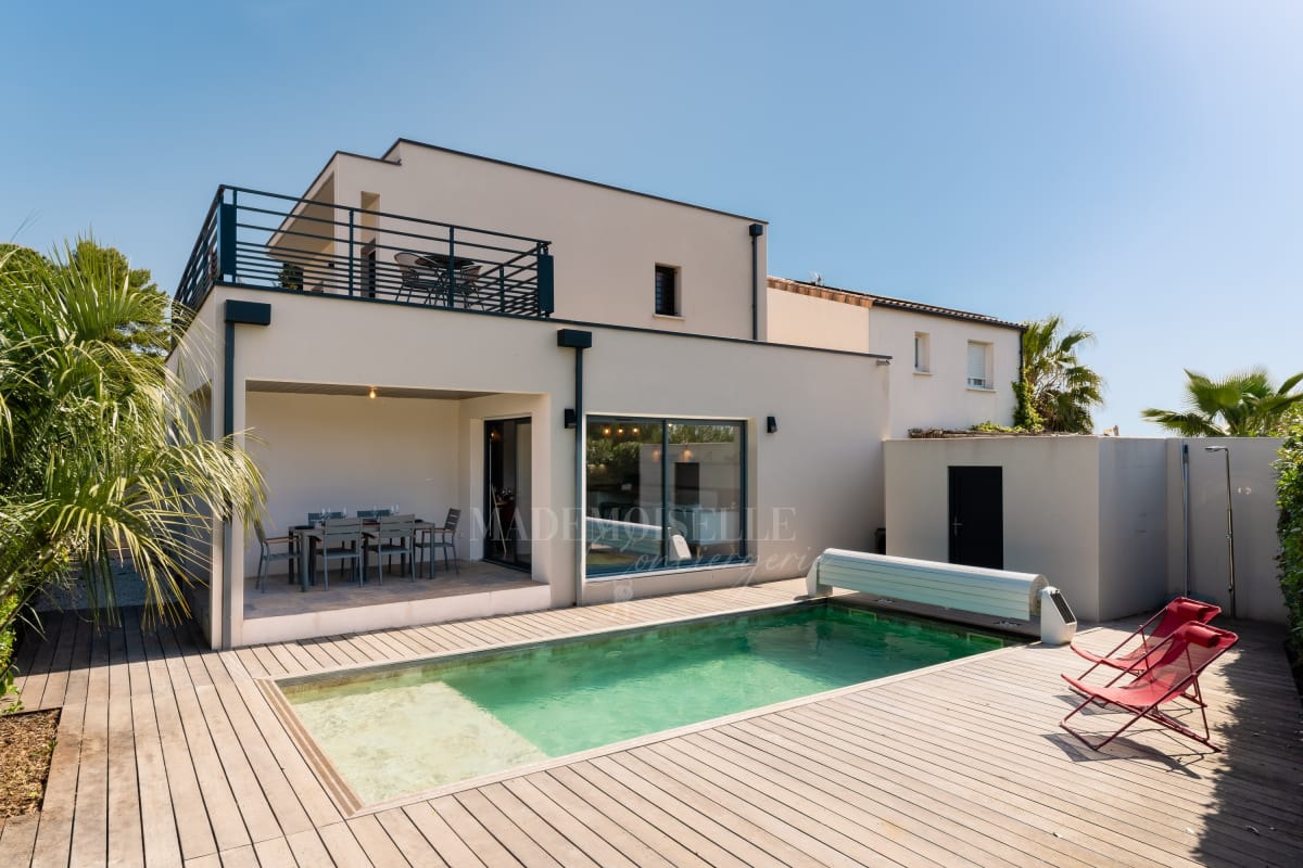 Villa Casano maison familiale proche mer & piscine