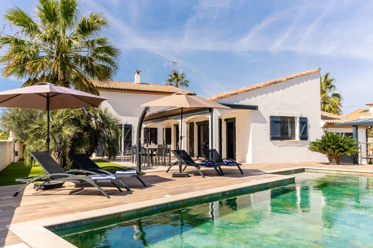 Villa Margot , magnifique piscine et plage à 500 m