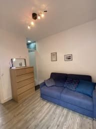 Chambre 1 et douche