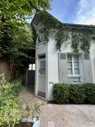 rental-family-prestigious-maison-lumea-paris-outside