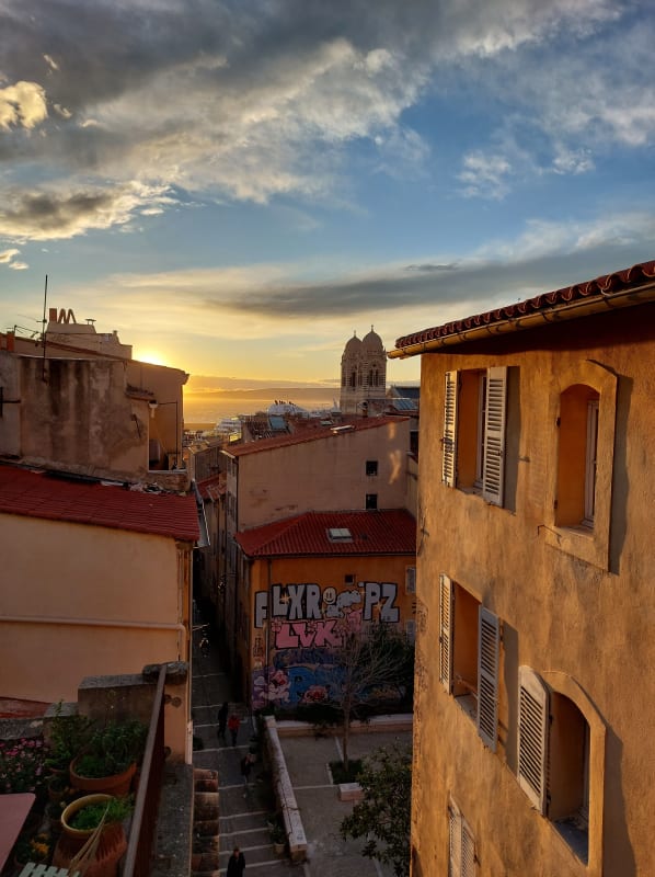Appartement avec vue sur la mer au cœur du Panier