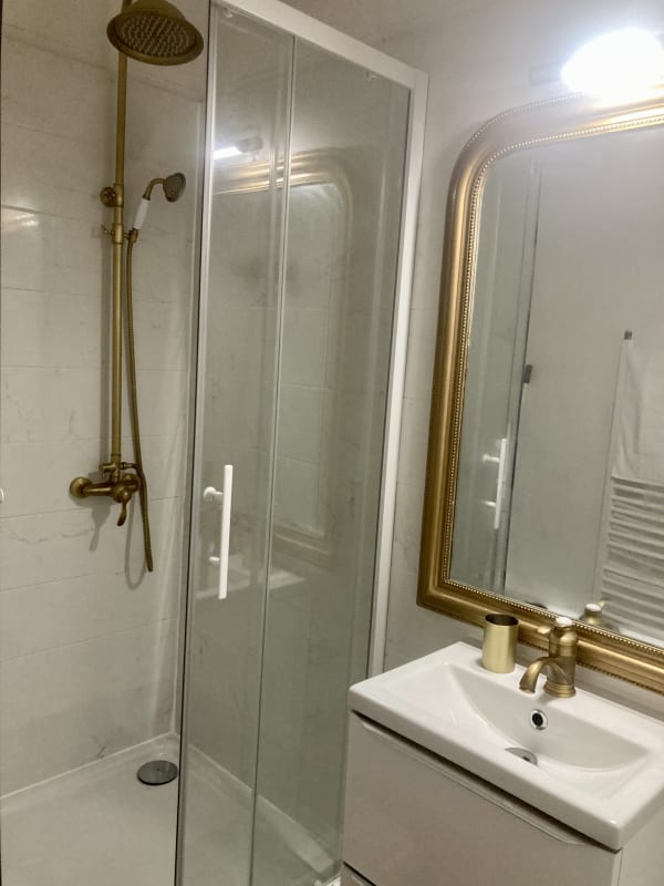 Immobilier Appartement avec parking en centre-ville  
