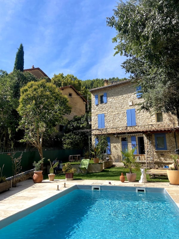 Villa les Volets Bleus, maison authentique en plein coeur du centre ville.