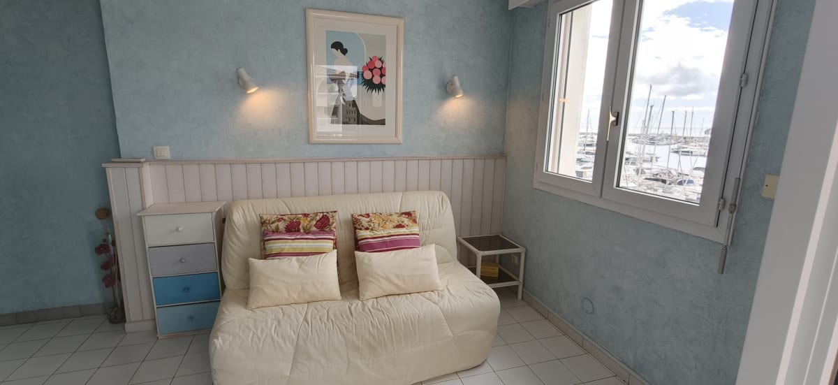  immobilier  Appartement vue mer sur la marina de Fréjus