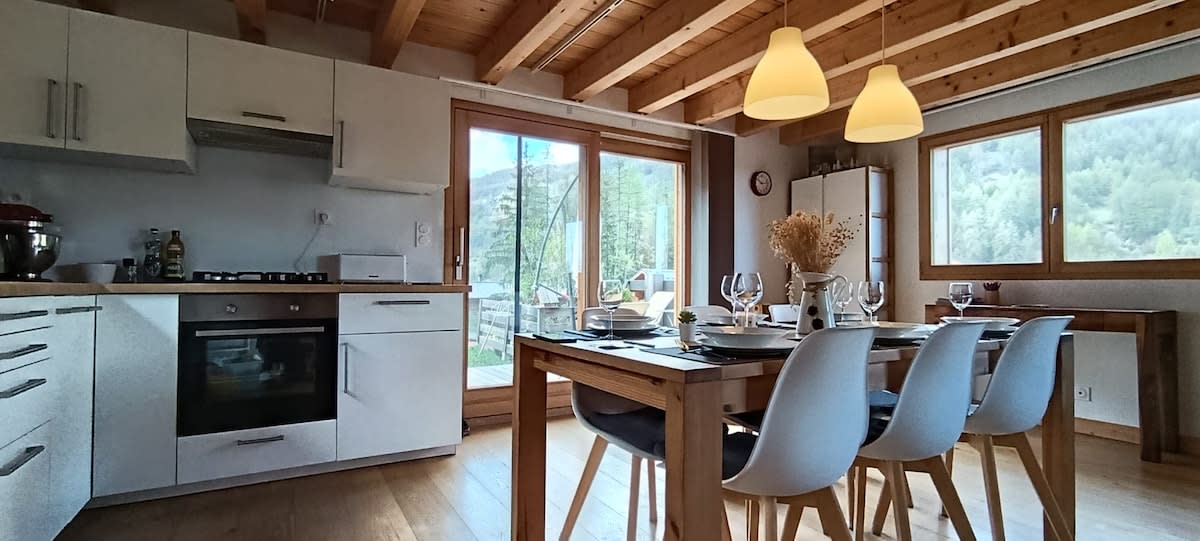  Chalet Chalet familial 3 chambres • Jardin 600 m² • Vars 