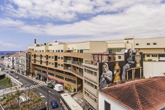 Gebäude im Zentrum von Funchal, Drapes Design