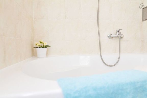 VINCENT- a 10 minute walk from Old Town Square
