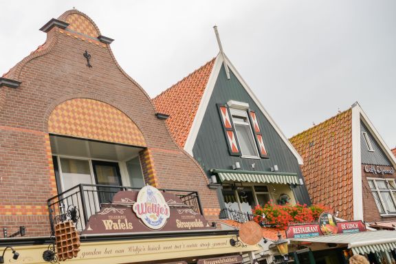 Volendam Old Bridge Residence (room 2) 