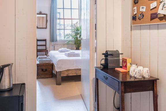 Classy Room 17th Century Canal House