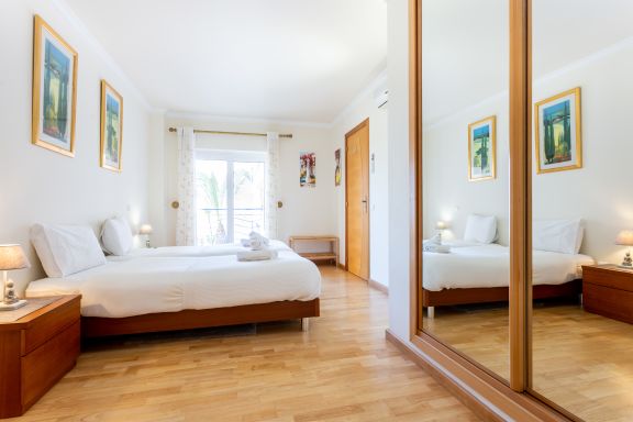 Mira Baia - Meia Praia Family Apartment