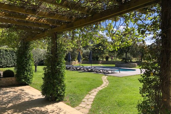 “Villa Oasis: Luxury and Relaxation in Provence